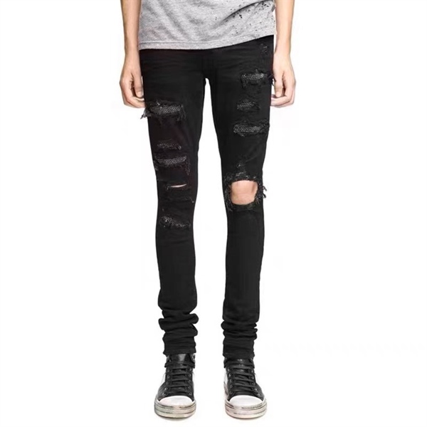 JEANS AMIRI ĐEN ĐÍNH ĐÁ