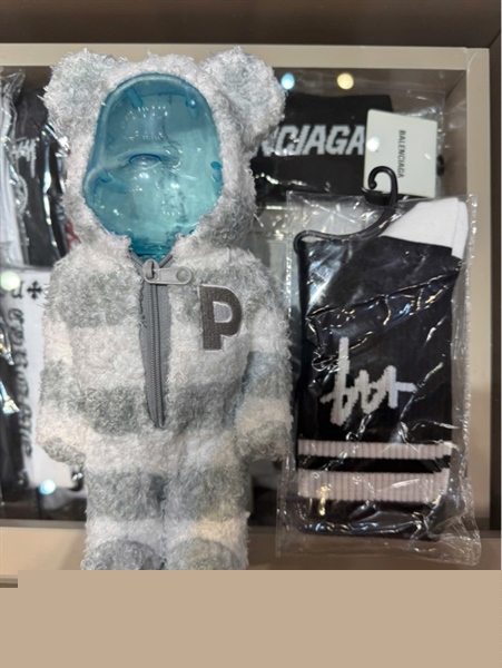 TẤT SY – BLACK