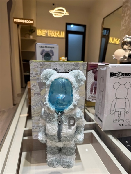 BEARBRICK WINTER